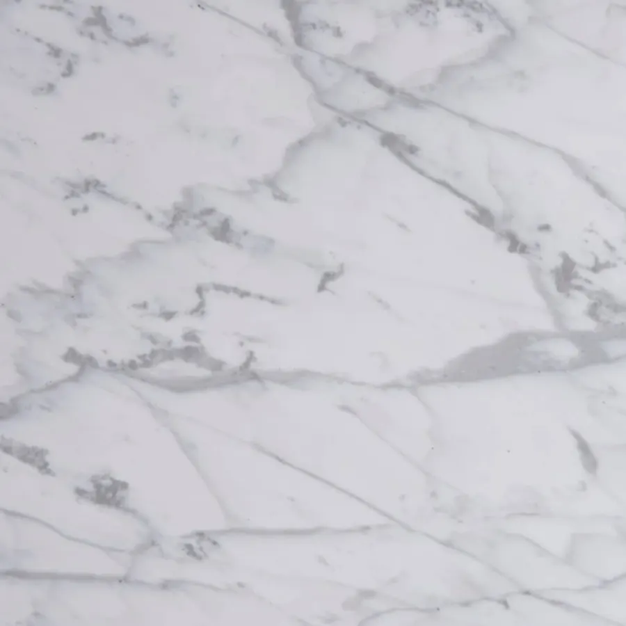 Mármore Carrara Gioia branco com veios cinza